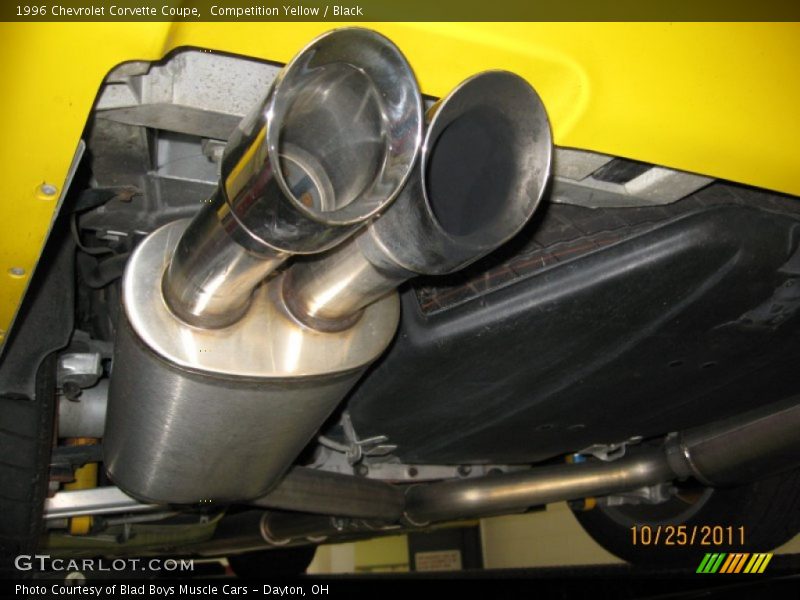 Exhaust of 1996 Corvette Coupe