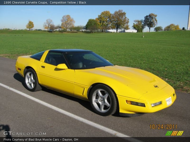 Front 3/4 View of 1996 Corvette Coupe
