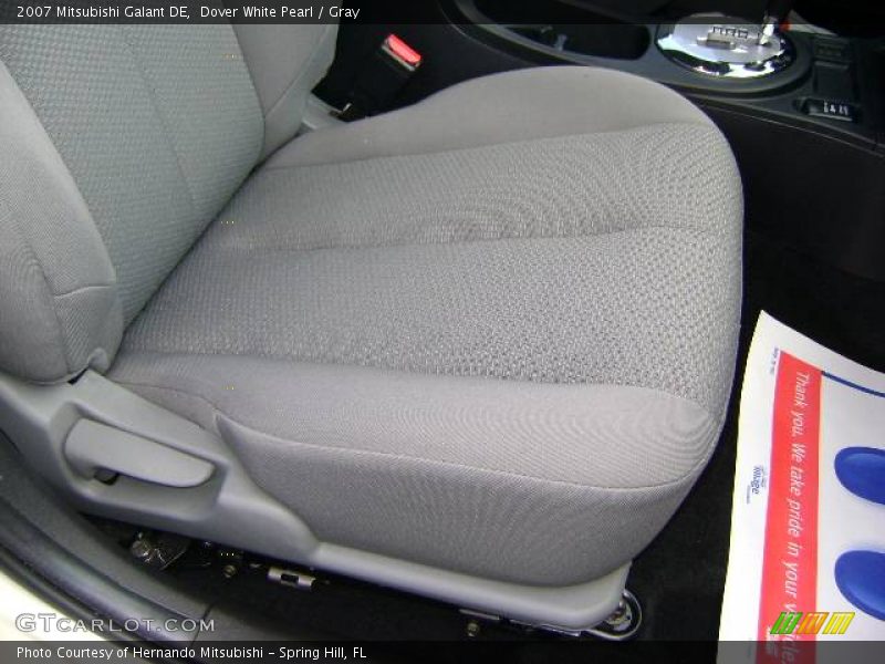 Dover White Pearl / Gray 2007 Mitsubishi Galant DE
