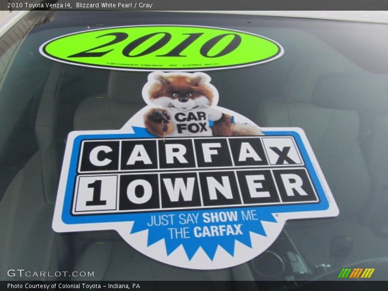 Blizzard White Pearl / Gray 2010 Toyota Venza I4