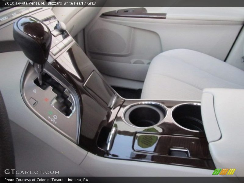 Blizzard White Pearl / Gray 2010 Toyota Venza I4