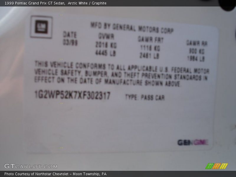 Arctic White / Graphite 1999 Pontiac Grand Prix GT Sedan