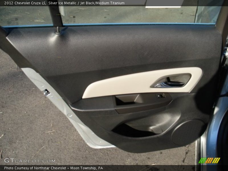 Silver Ice Metallic / Jet Black/Medium Titanium 2012 Chevrolet Cruze LS