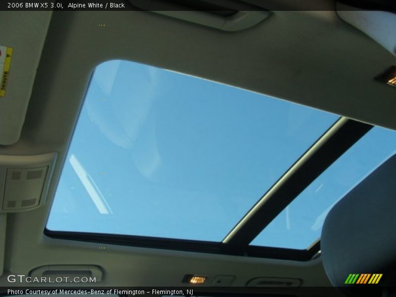 Alpine White / Black 2006 BMW X5 3.0i