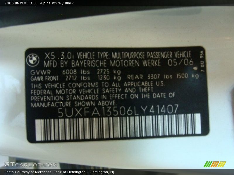 Alpine White / Black 2006 BMW X5 3.0i