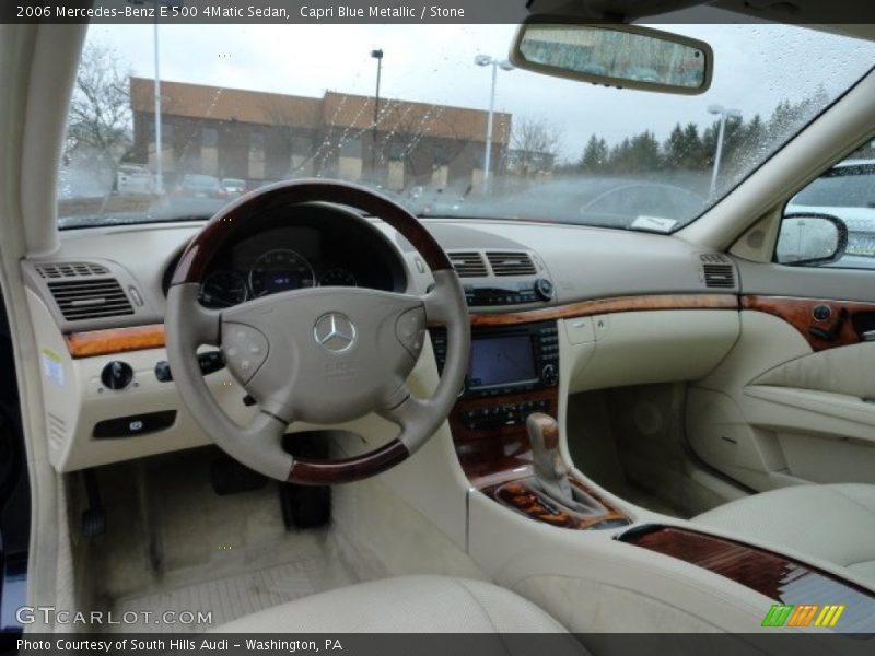 Dashboard of 2006 E 500 4Matic Sedan