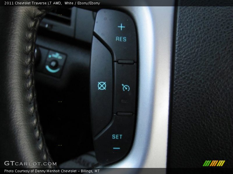 White / Ebony/Ebony 2011 Chevrolet Traverse LT AWD