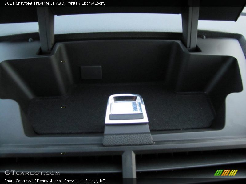 White / Ebony/Ebony 2011 Chevrolet Traverse LT AWD