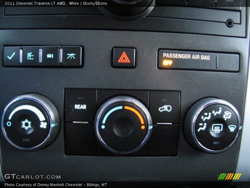 White / Ebony/Ebony 2011 Chevrolet Traverse LT AWD