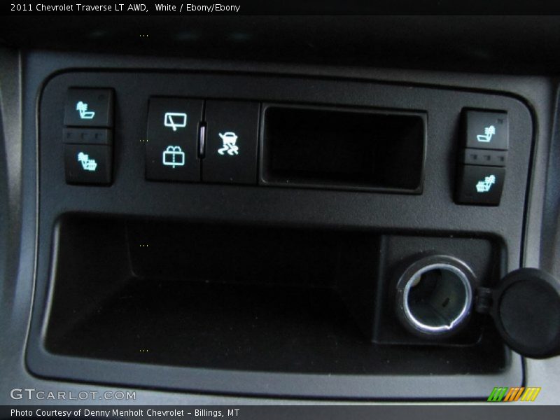 White / Ebony/Ebony 2011 Chevrolet Traverse LT AWD
