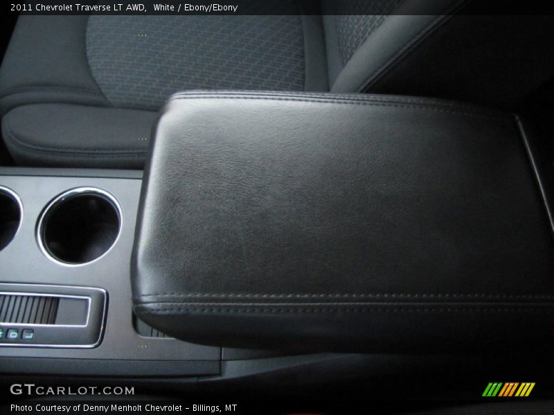 White / Ebony/Ebony 2011 Chevrolet Traverse LT AWD
