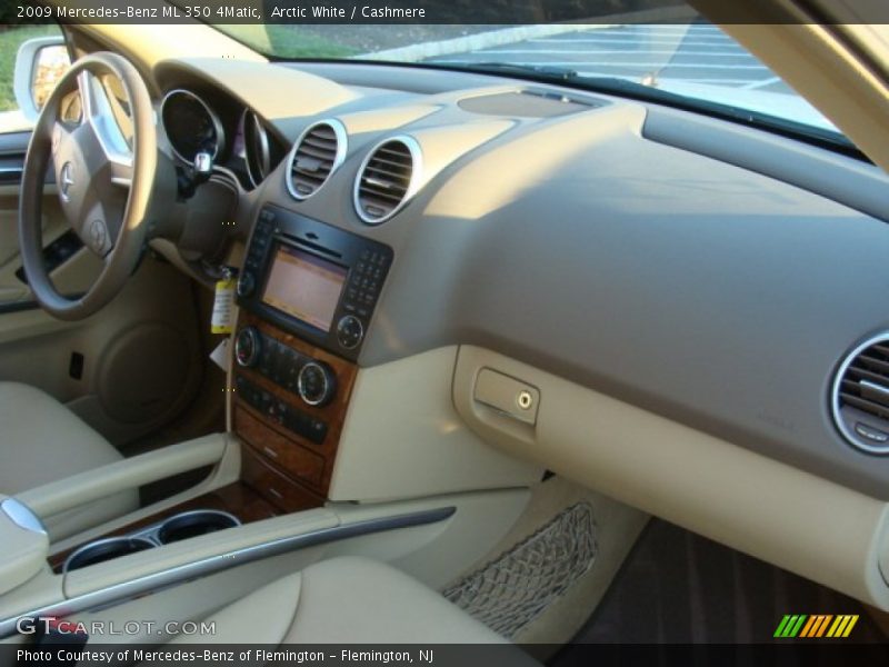 Arctic White / Cashmere 2009 Mercedes-Benz ML 350 4Matic