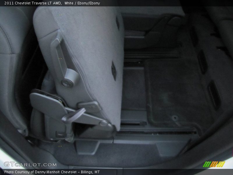 White / Ebony/Ebony 2011 Chevrolet Traverse LT AWD