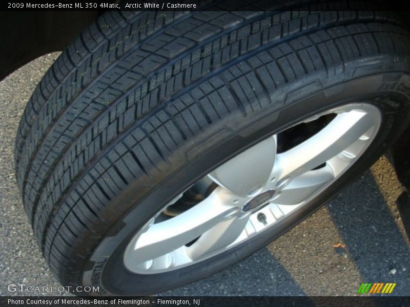 Arctic White / Cashmere 2009 Mercedes-Benz ML 350 4Matic