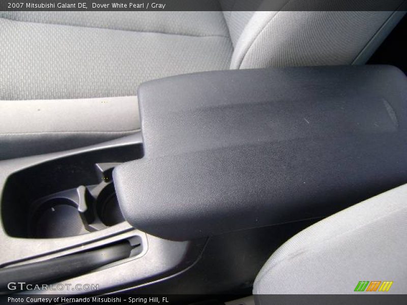 Dover White Pearl / Gray 2007 Mitsubishi Galant DE