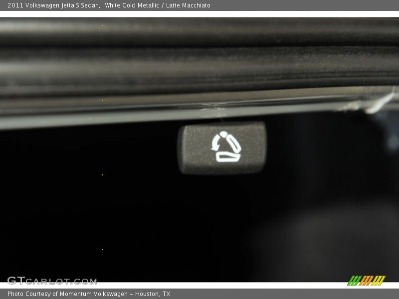 White Gold Metallic / Latte Macchiato 2011 Volkswagen Jetta S Sedan