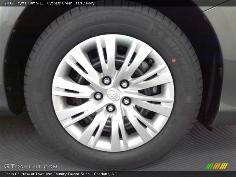 Cypress Green Pearl / Ivory 2012 Toyota Camry LE