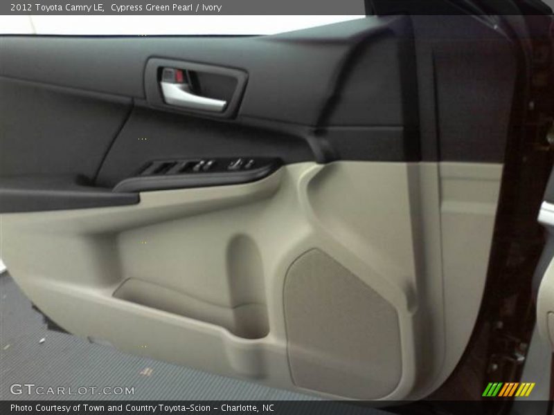 Cypress Green Pearl / Ivory 2012 Toyota Camry LE