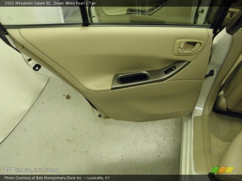 Dover White Pearl / Tan 2002 Mitsubishi Galant ES