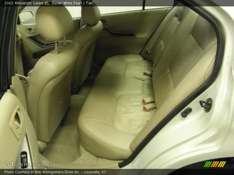 Dover White Pearl / Tan 2002 Mitsubishi Galant ES
