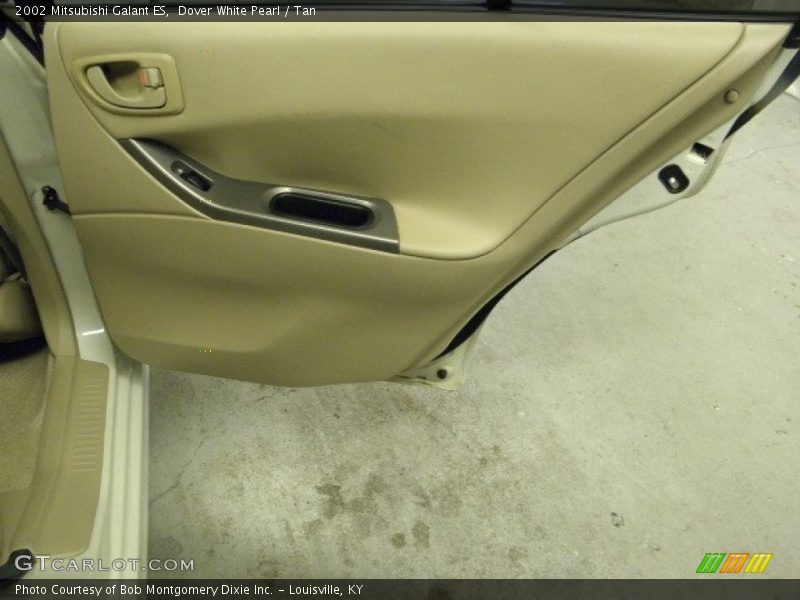 Dover White Pearl / Tan 2002 Mitsubishi Galant ES