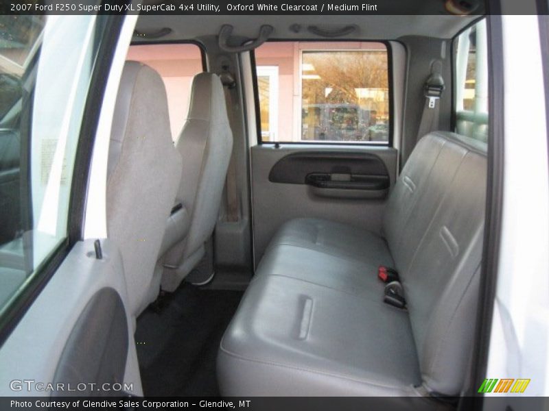 Oxford White Clearcoat / Medium Flint 2007 Ford F250 Super Duty XL SuperCab 4x4 Utility