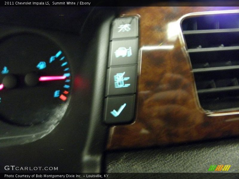Summit White / Ebony 2011 Chevrolet Impala LS