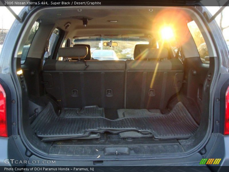 Super Black / Desert/Graphite 2006 Nissan Xterra S 4x4