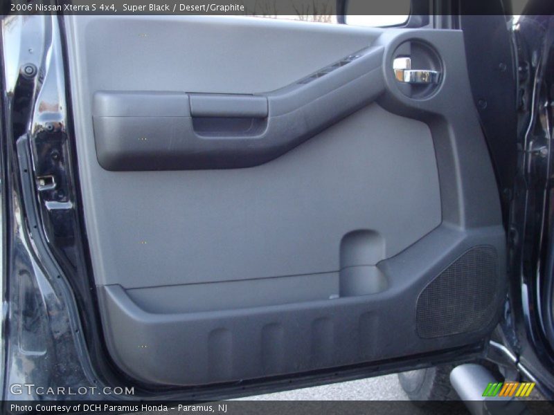 Super Black / Desert/Graphite 2006 Nissan Xterra S 4x4