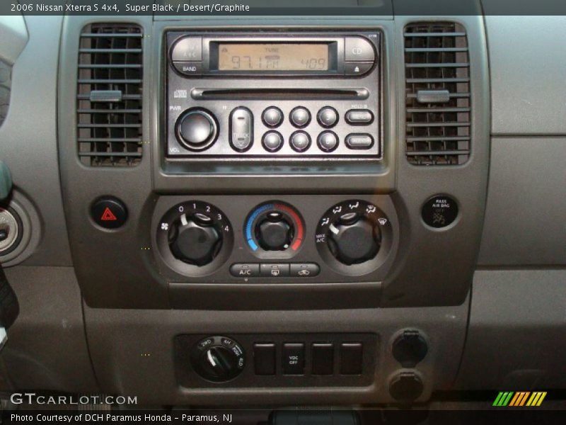 Super Black / Desert/Graphite 2006 Nissan Xterra S 4x4