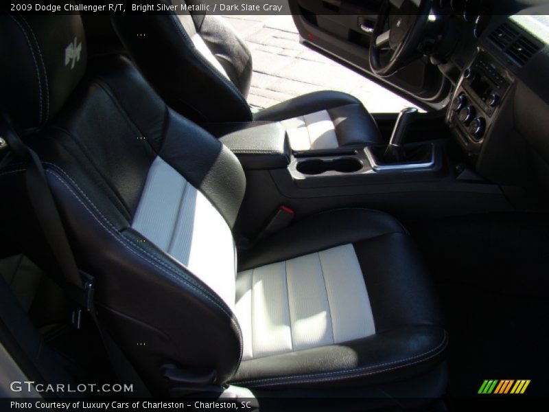 Bright Silver Metallic / Dark Slate Gray 2009 Dodge Challenger R/T