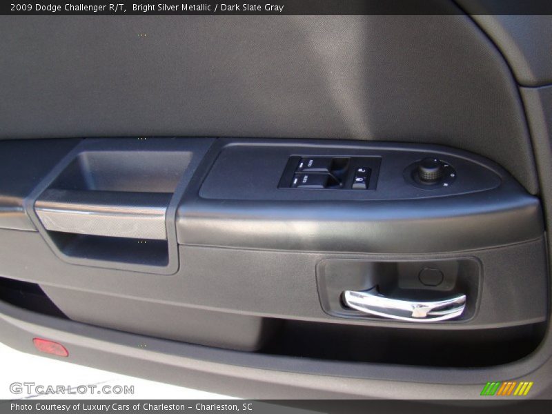 Bright Silver Metallic / Dark Slate Gray 2009 Dodge Challenger R/T