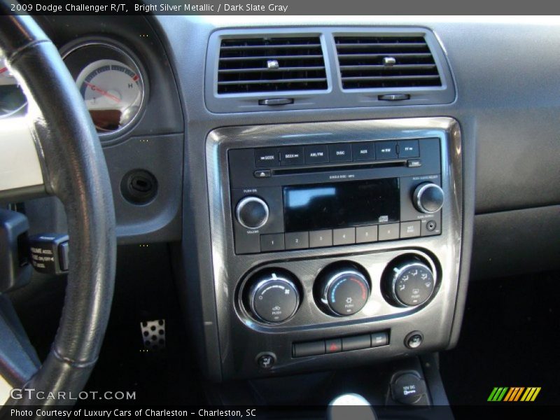 Bright Silver Metallic / Dark Slate Gray 2009 Dodge Challenger R/T