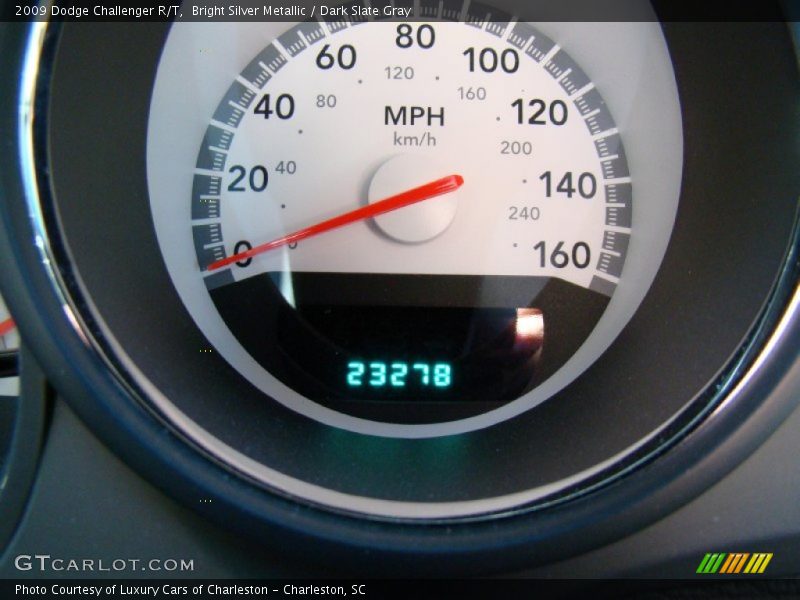 Bright Silver Metallic / Dark Slate Gray 2009 Dodge Challenger R/T