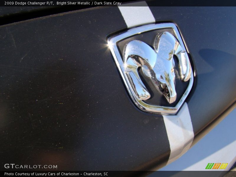 Bright Silver Metallic / Dark Slate Gray 2009 Dodge Challenger R/T