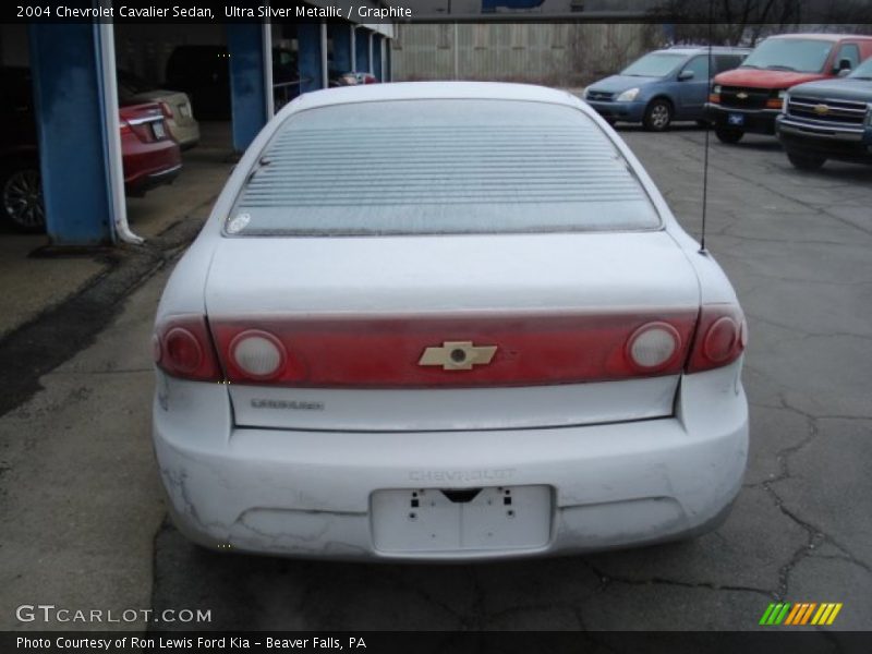 Ultra Silver Metallic / Graphite 2004 Chevrolet Cavalier Sedan