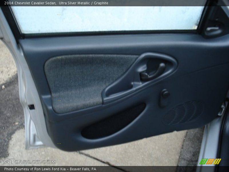 Ultra Silver Metallic / Graphite 2004 Chevrolet Cavalier Sedan