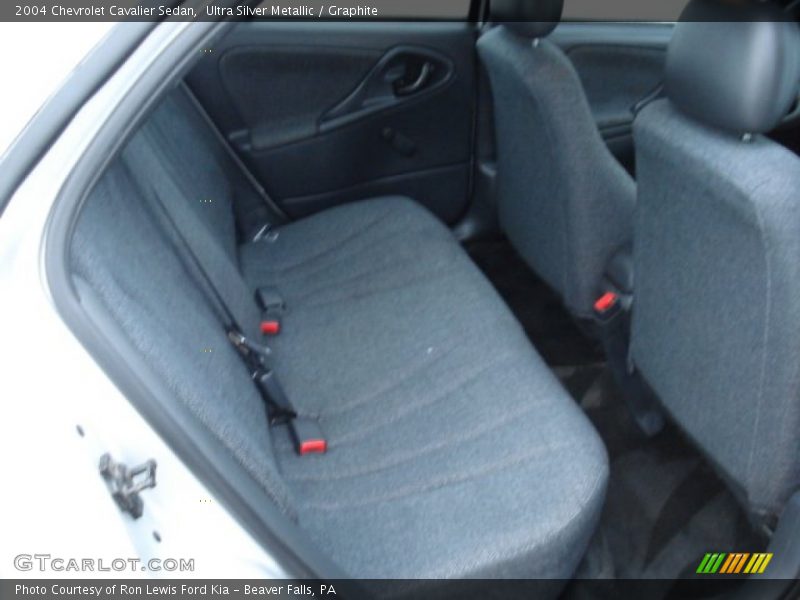 Ultra Silver Metallic / Graphite 2004 Chevrolet Cavalier Sedan