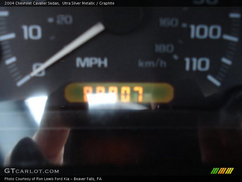 Ultra Silver Metallic / Graphite 2004 Chevrolet Cavalier Sedan