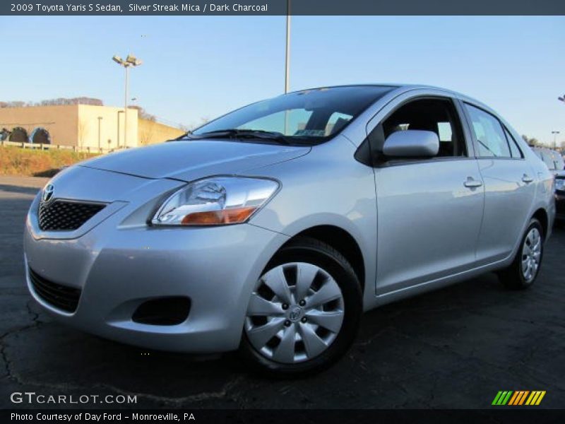 Silver Streak Mica / Dark Charcoal 2009 Toyota Yaris S Sedan