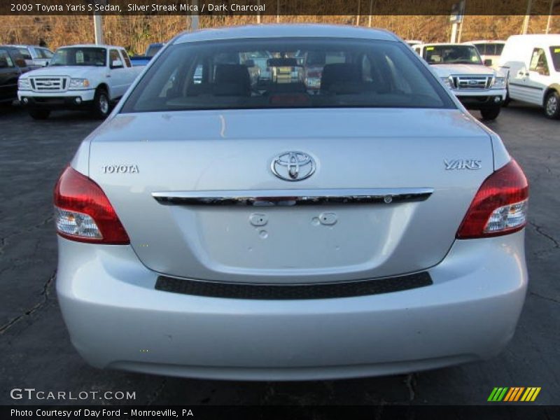 Silver Streak Mica / Dark Charcoal 2009 Toyota Yaris S Sedan