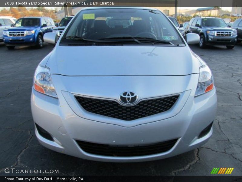Silver Streak Mica / Dark Charcoal 2009 Toyota Yaris S Sedan
