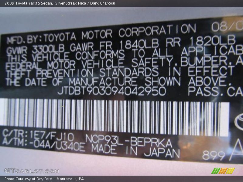 Silver Streak Mica / Dark Charcoal 2009 Toyota Yaris S Sedan