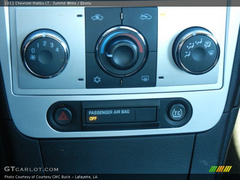 Controls of 2011 Malibu LT