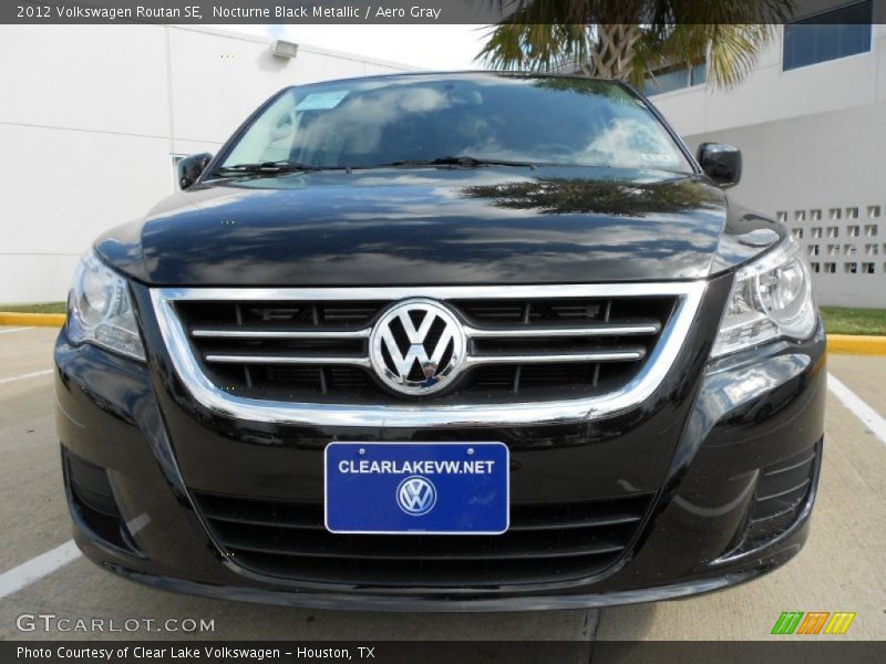 Nocturne Black Metallic / Aero Gray 2012 Volkswagen Routan SE