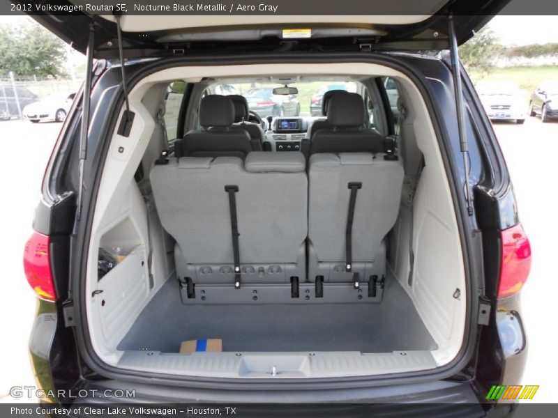  2012 Routan SE Trunk