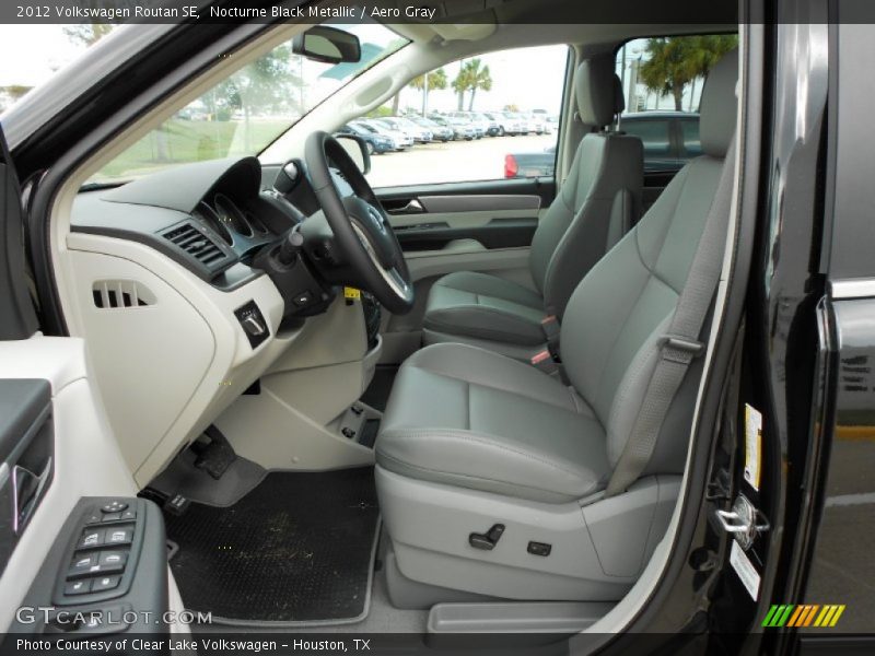  2012 Routan SE Aero Gray Interior
