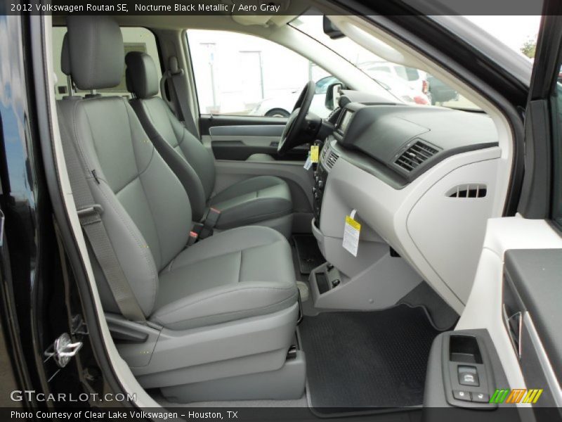  2012 Routan SE Aero Gray Interior