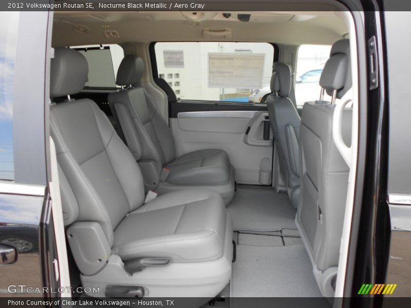  2012 Routan SE Aero Gray Interior