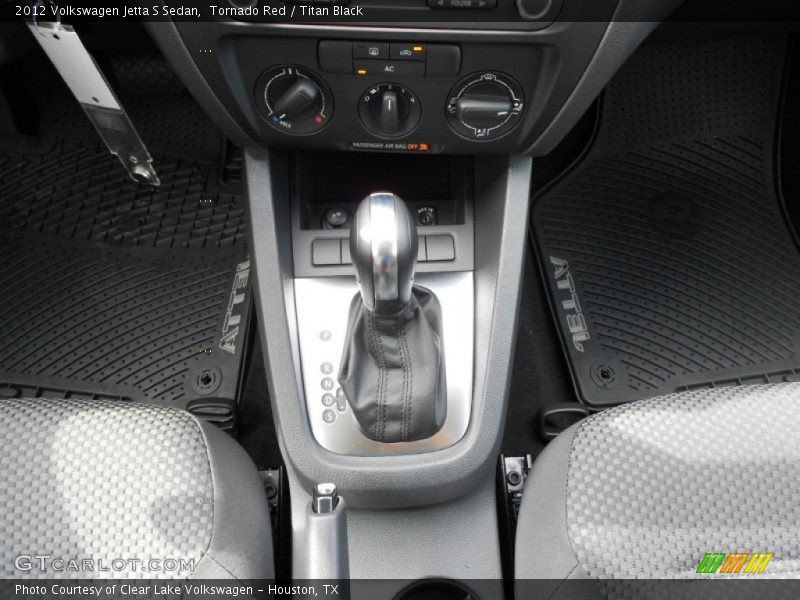 Tornado Red / Titan Black 2012 Volkswagen Jetta S Sedan